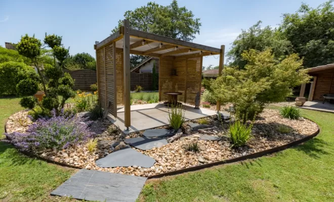Après travaux - Pergola en bois, massif et pas japonais